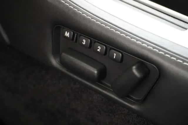 Aston Martin DB9 Volante (2008) thumbnail 15