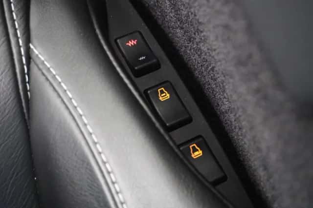 Aston Martin DB9 Volante (2008) thumbnail 16