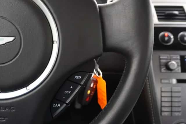 Aston Martin DB9 Volante (2008) thumbnail 21