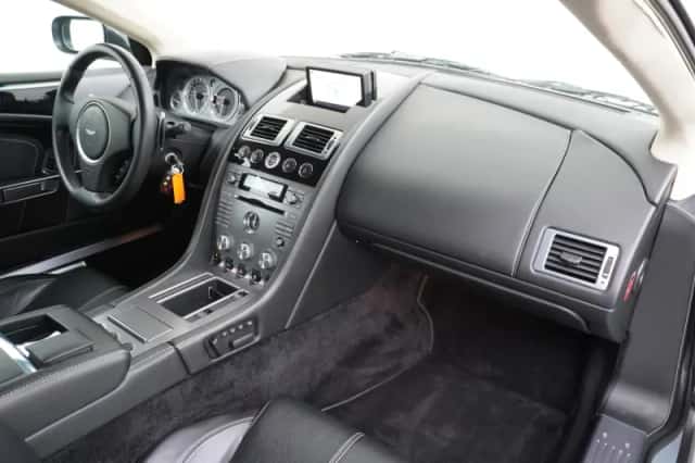 Aston Martin DB9 Volante (2008) thumbnail 28