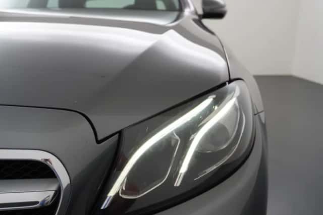 Mercedes-Benz E-Klasse (2016) thumbnail 16