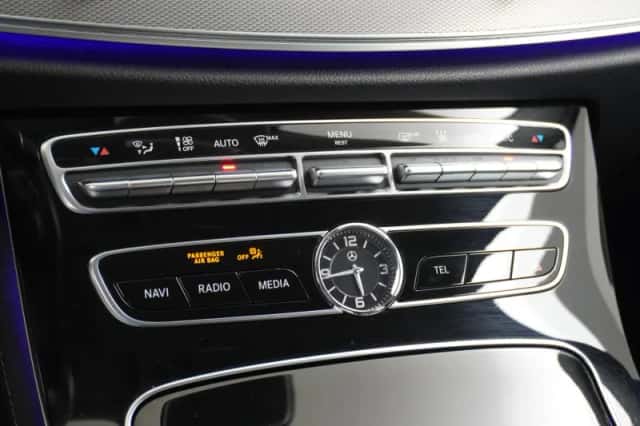 Mercedes-Benz E-Klasse (2016) thumbnail 37