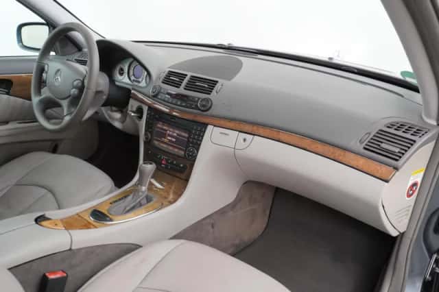 Mercedes-Benz E-Klasse (2009) thumbnail 13