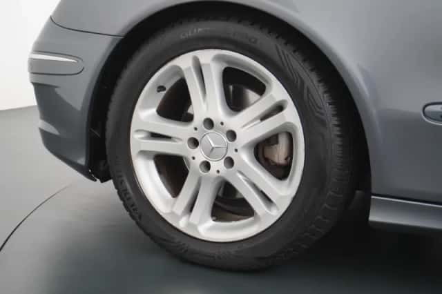 Mercedes-Benz E-Klasse (2009) thumbnail 14