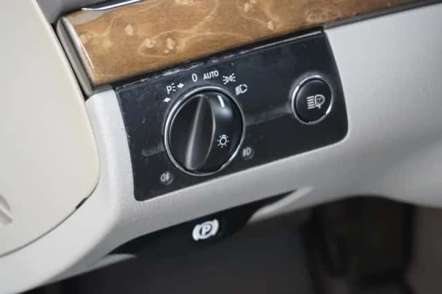 Mercedes-Benz E-Klasse (2009) thumbnail 20