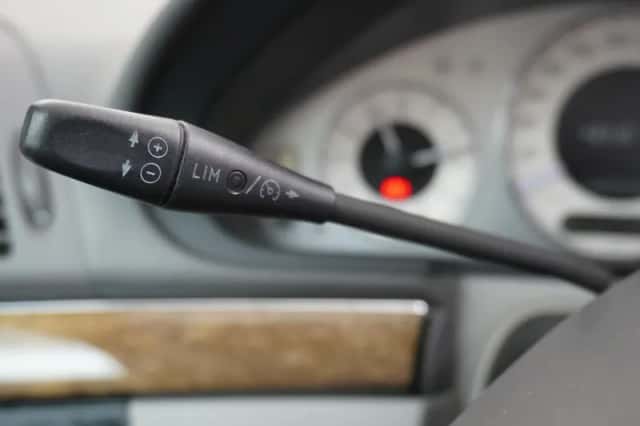 Mercedes-Benz E-Klasse (2009) thumbnail 25