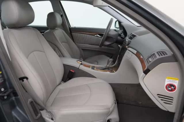 Mercedes-Benz E-Klasse (2009) thumbnail 33
