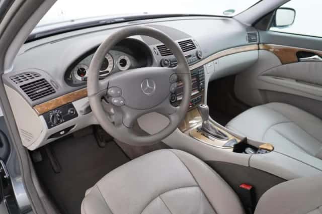 Mercedes-Benz E-Klasse (2009) thumbnail 6