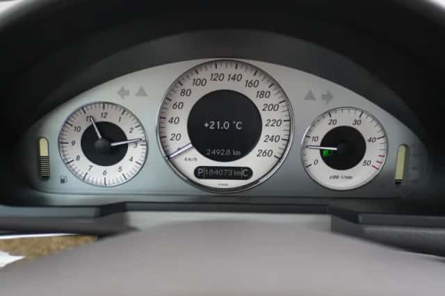 Mercedes-Benz E-Klasse (2009) thumbnail 8