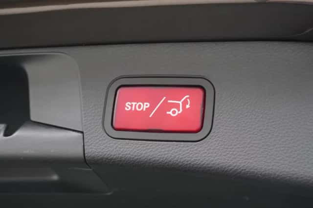 Mercedes-Benz C-Klasse (2014) thumbnail 15