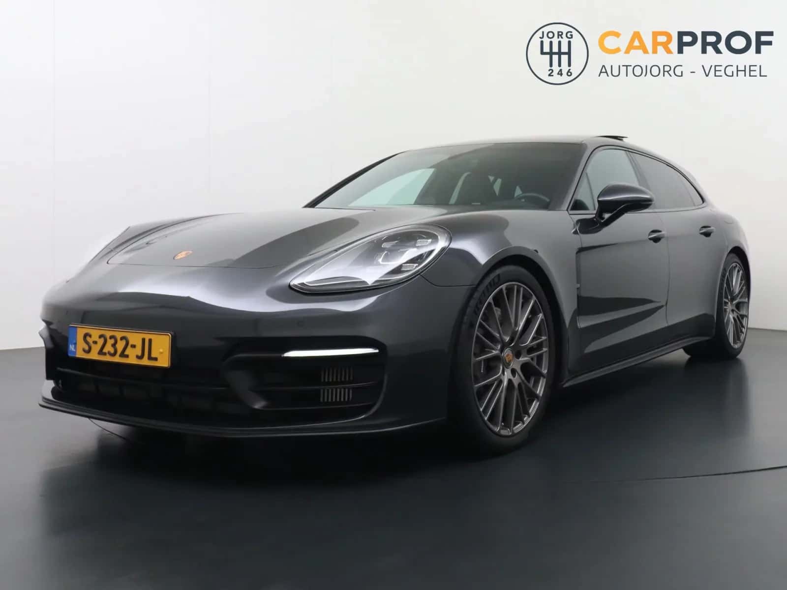 Porsche Panamera (2023) — foto 1