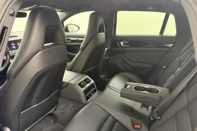 Porsche Panamera (2023) thumbnail 26
