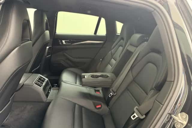 Porsche Panamera (2023) thumbnail 27