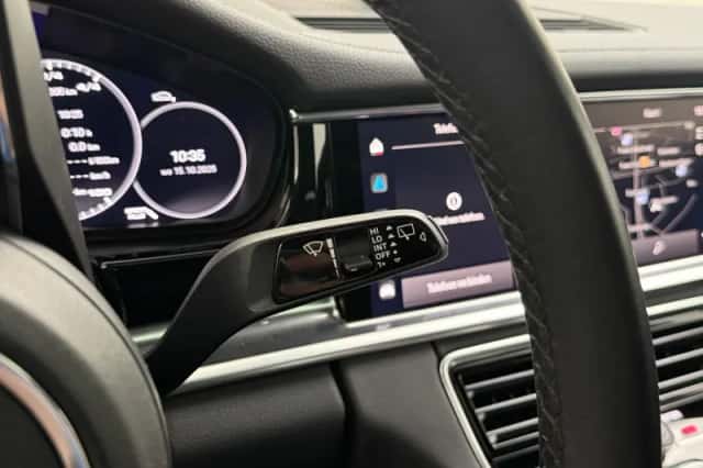 Porsche Panamera (2023) thumbnail 34