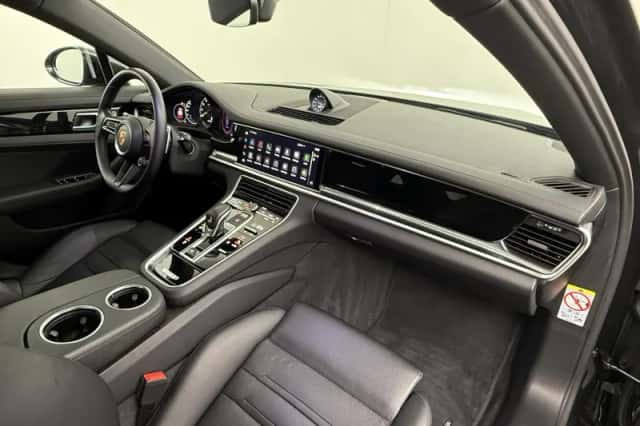 Porsche Panamera (2023) thumbnail 42