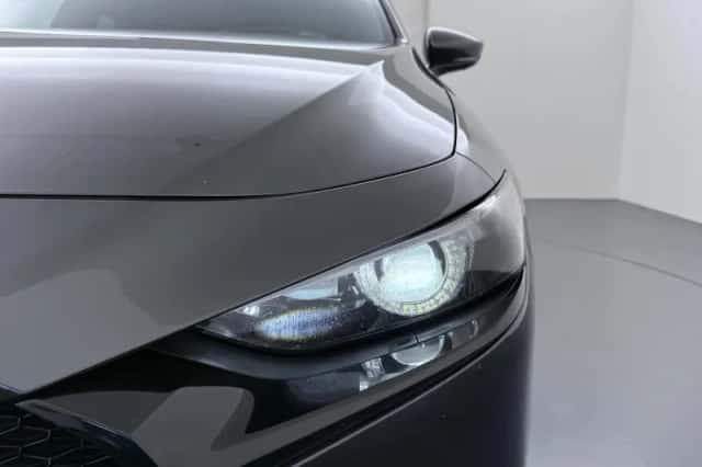 Mazda 3 (2021) thumbnail 11