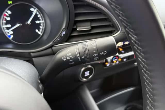 Mazda 3 (2021) thumbnail 23