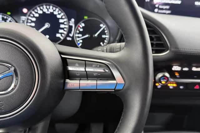 Mazda 3 (2021) thumbnail 25