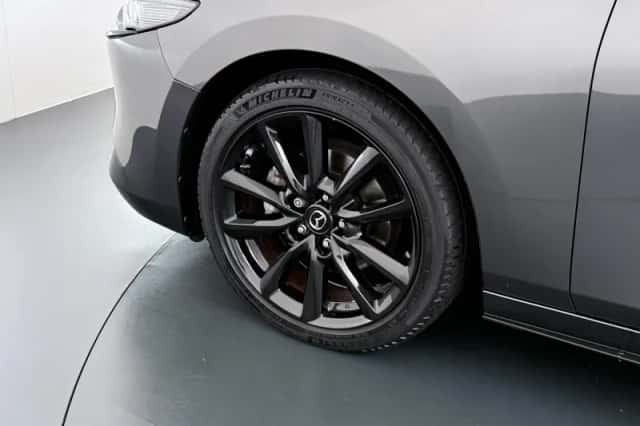 Mazda 3 (2021) thumbnail 4