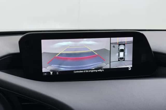 Mazda 3 (2021) thumbnail 5