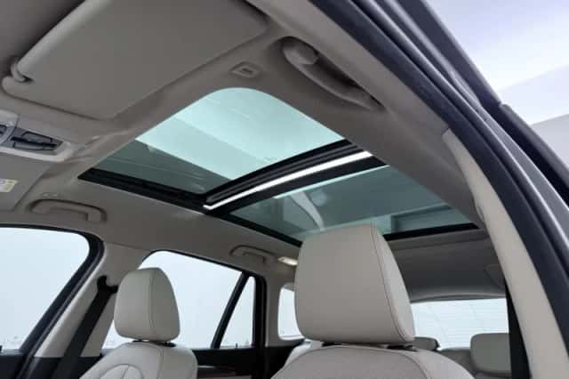 BMW X1 (2021) thumbnail 16
