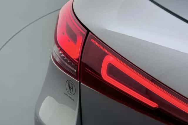 Mercedes-Benz EQA (2021) thumbnail 15