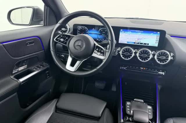Mercedes-Benz EQA (2021) thumbnail 23