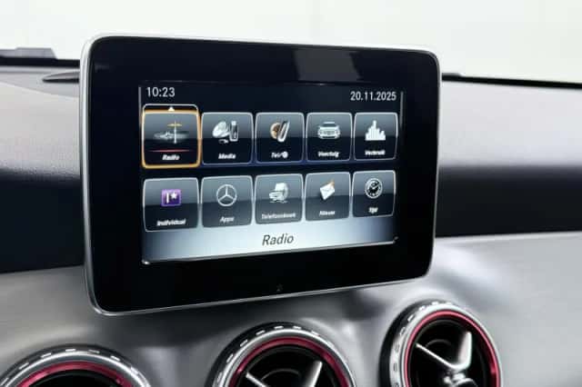 Mercedes-Benz GLA-Klasse (2016) thumbnail 27