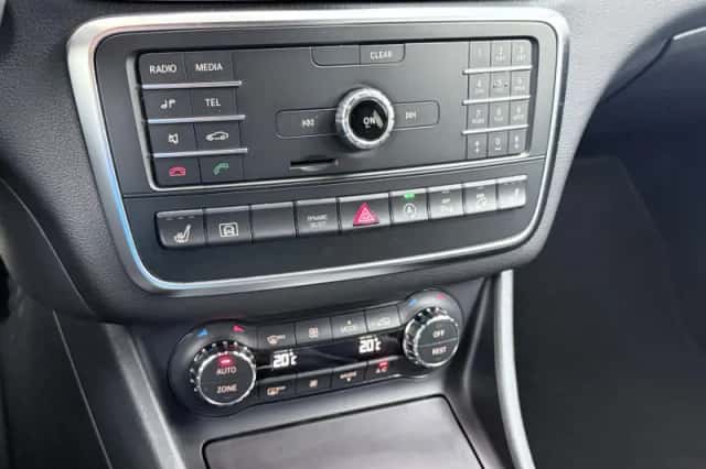 Mercedes-Benz GLA-Klasse (2016) thumbnail 32