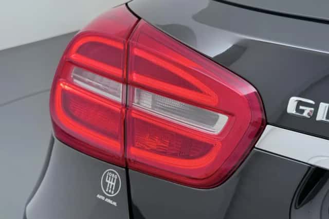 Mercedes-Benz GLA-Klasse (2016) thumbnail 5