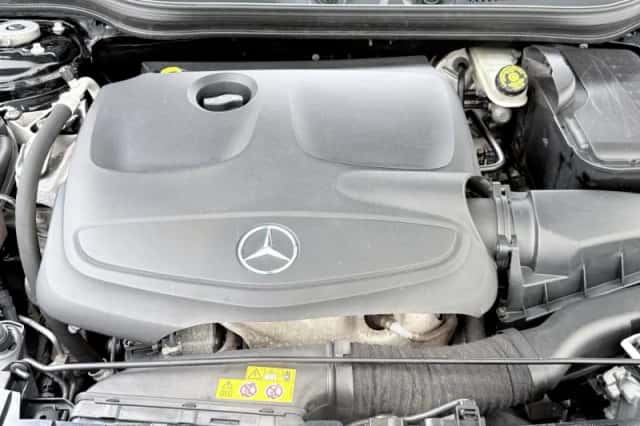 Mercedes-Benz GLA-Klasse (2016) thumbnail 10