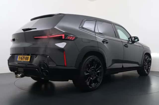 BMW XM (2023) thumbnail 3