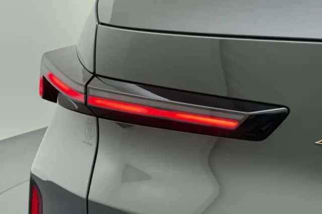 BMW XM (2023) thumbnail 22