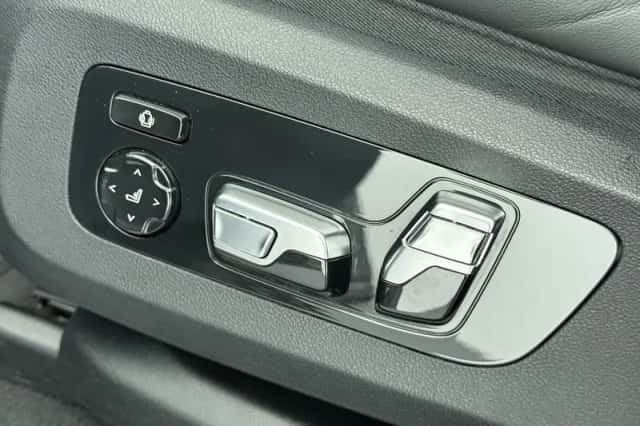 BMW XM (2023) thumbnail 24