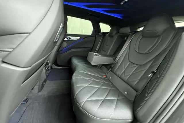 BMW XM (2023) thumbnail 27