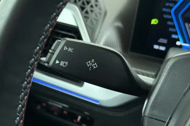 BMW XM (2023) thumbnail 34