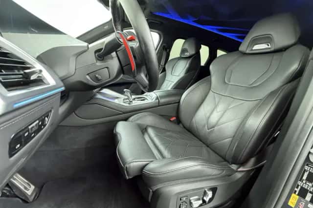 BMW XM (2023) thumbnail 8