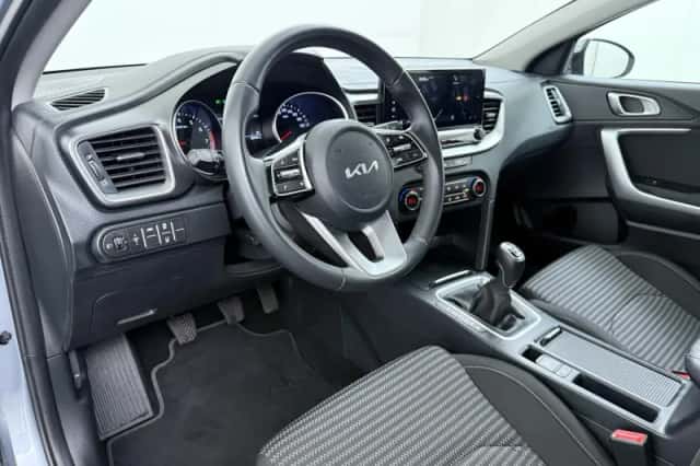 Kia Ceed Sportswagon (2023) thumbnail 13