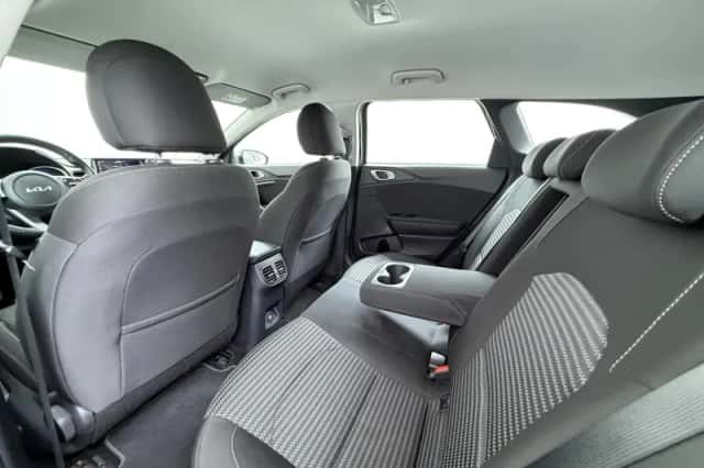 Kia Ceed Sportswagon (2023) thumbnail 16