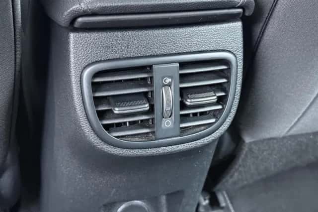Kia Ceed Sportswagon (2023) thumbnail 18