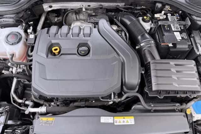 Volkswagen Golf (2021) thumbnail 12