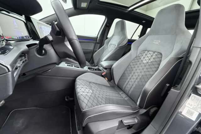 Volkswagen Golf (2021) thumbnail 15