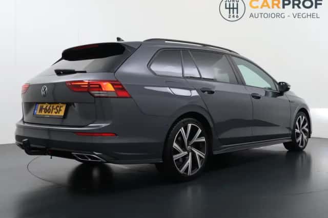 Volkswagen Golf (2021) thumbnail 3