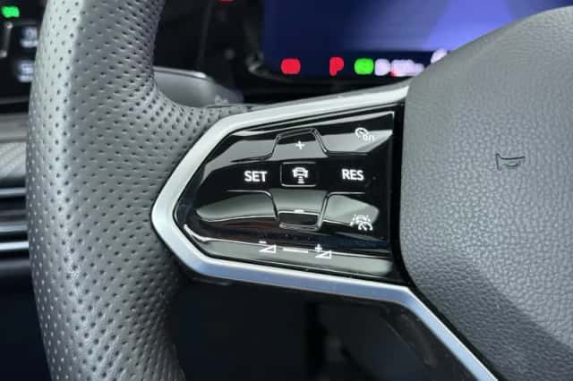 Volkswagen Golf (2021) thumbnail 26