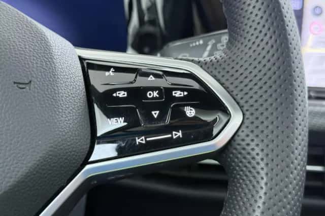 Volkswagen Golf (2021) thumbnail 27