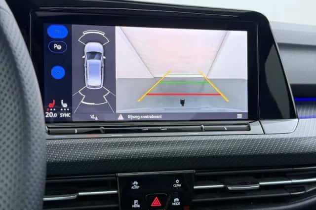 Volkswagen Golf (2021) thumbnail 35