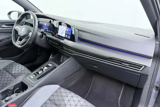 Volkswagen Golf (2021) thumbnail 38