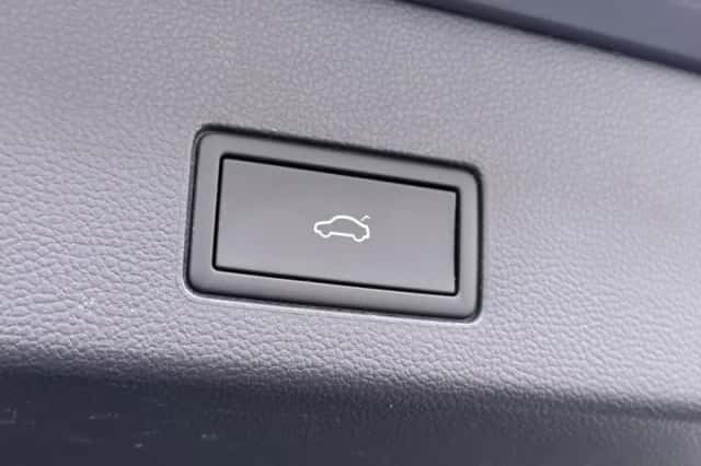 Volkswagen Golf (2021) thumbnail 9