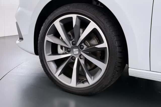 SEAT Leon Sportstourer (2024) thumbnail 13