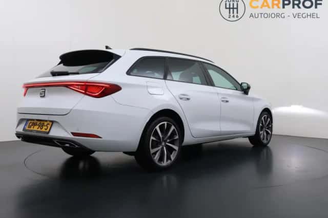 SEAT Leon Sportstourer (2024) thumbnail 3